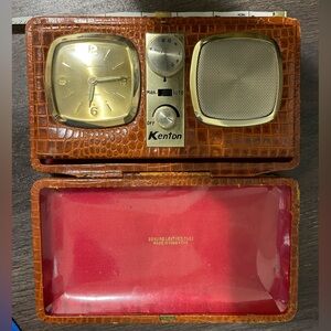 Vintage Leather Kenton Travel AM Alarm Clock Radio